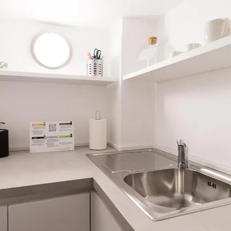 Italianway-san Maurilio 20 * Milan